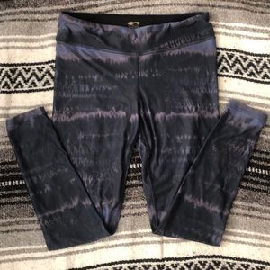 Purple, watercolor effect leggings.